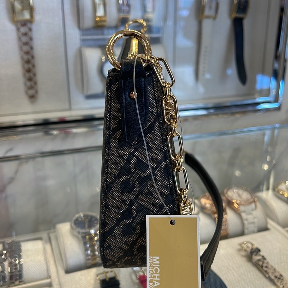 MICHAEL KORS EMPIRE MEDIUM METALLIC CHAIN-LINK POCHETTE
Black/Pale Gold 
NWT - Picture 9 of 16